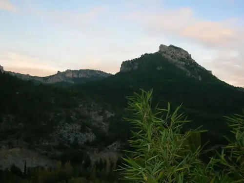 Calar_del_Cobos_y_el_Calarico_(visto_desde_La_Toba_-_Stgo._Espada,_Jaén)