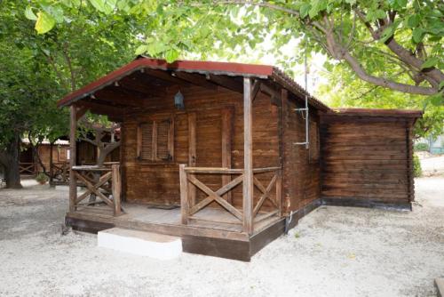 Cabaña de madera - Porche- Las Taneas - Yeste